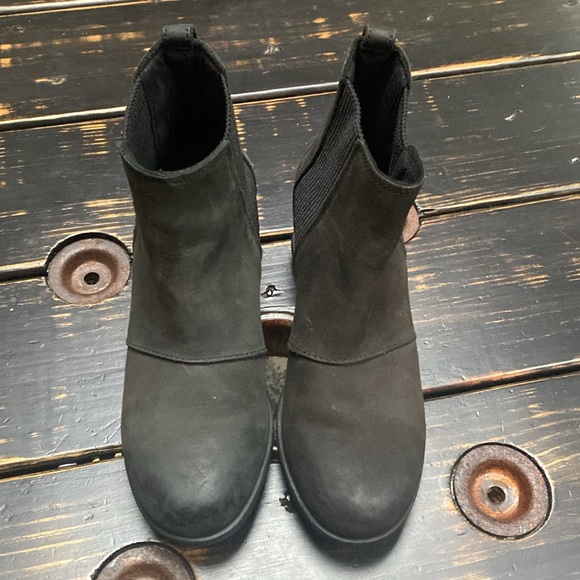 Sorel Joan of Arc Wedge Ankle Boots in Army Green - Size 6.5 - Picture 5 of 9